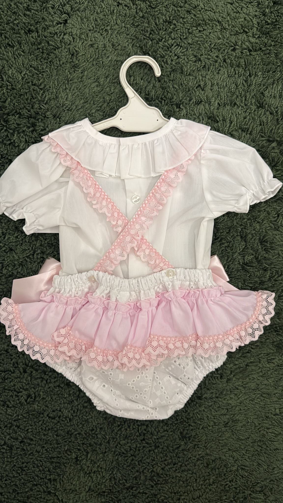 Wee Me frill bow set