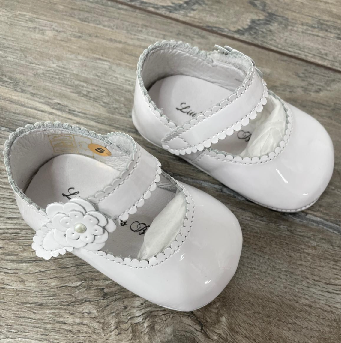 Little Prims soft sole white shoes