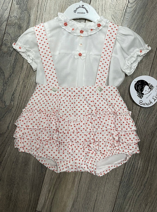 Sarah Louise Frill set