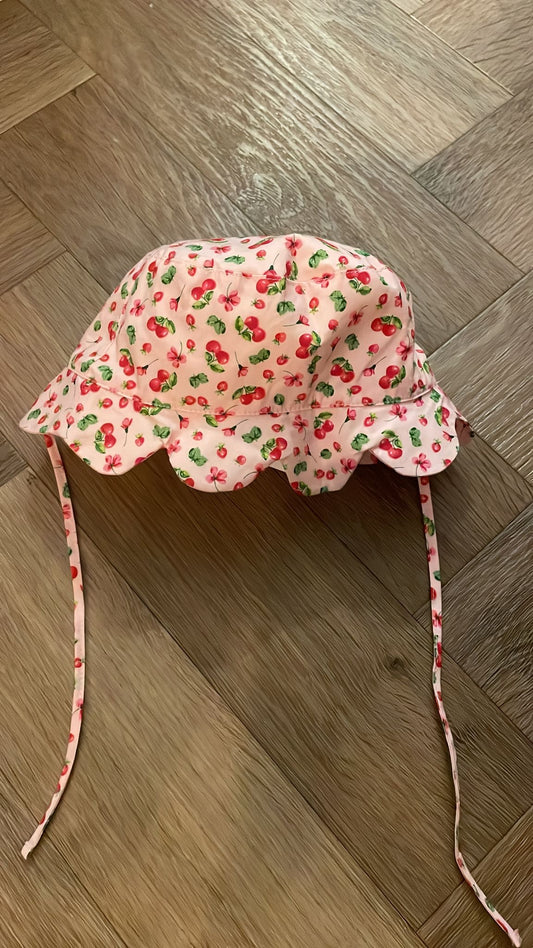 Deolinda cherry hat