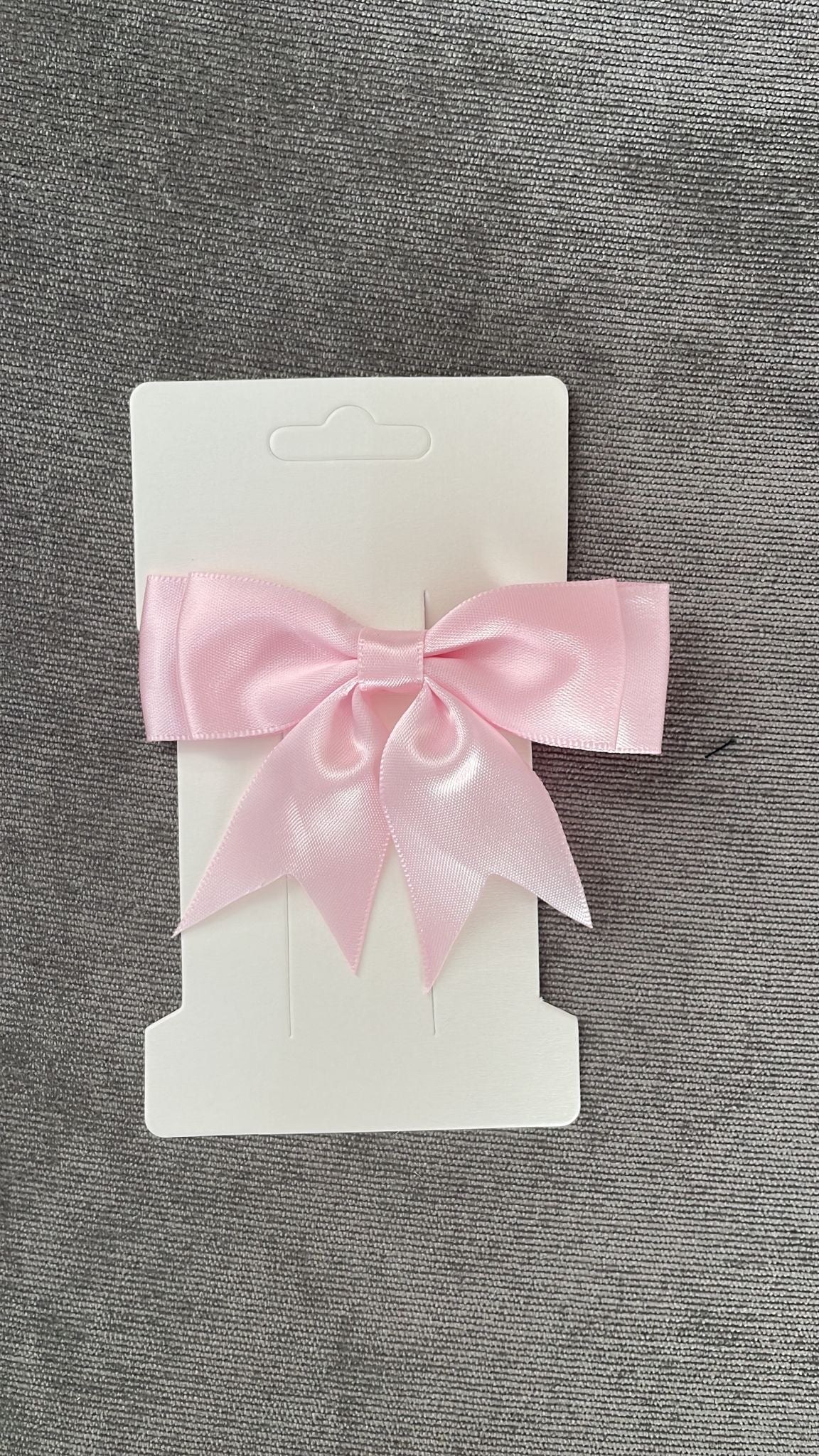 Pink bow clip